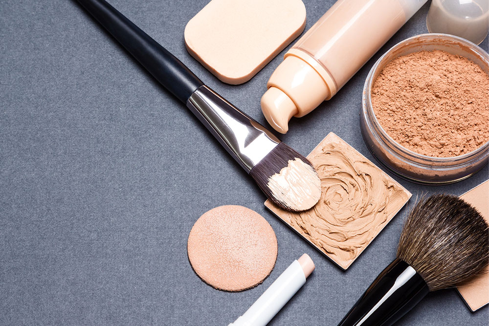 5 Tips for Picking a Flattering Foundation